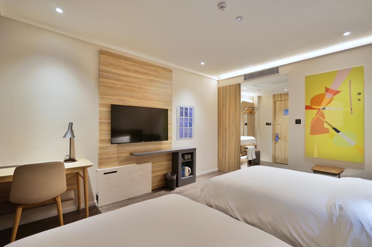 ฮั่นถิง พรีเมียม โฮเต็ล เซี่ยงไฮ้ หงเฉียว จงซาน สีโร้ด Hotel ภายนอก รูปภาพ